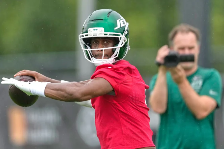 Jets think Geno Smith looks like he's 28